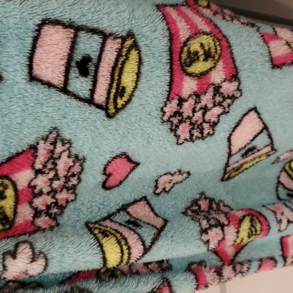 Girls Cozy Pajama Set - Picture 3 of 6